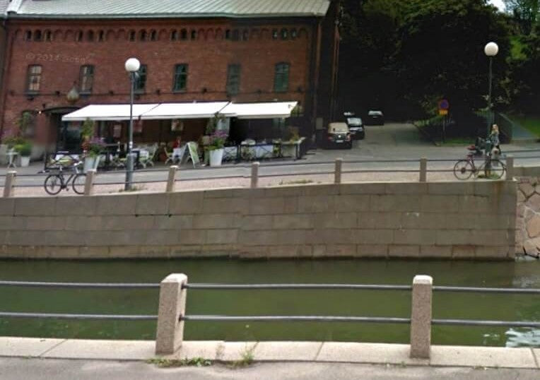 Outdoor Globe Streetlight with E27 Bulb Socket - Streetlight